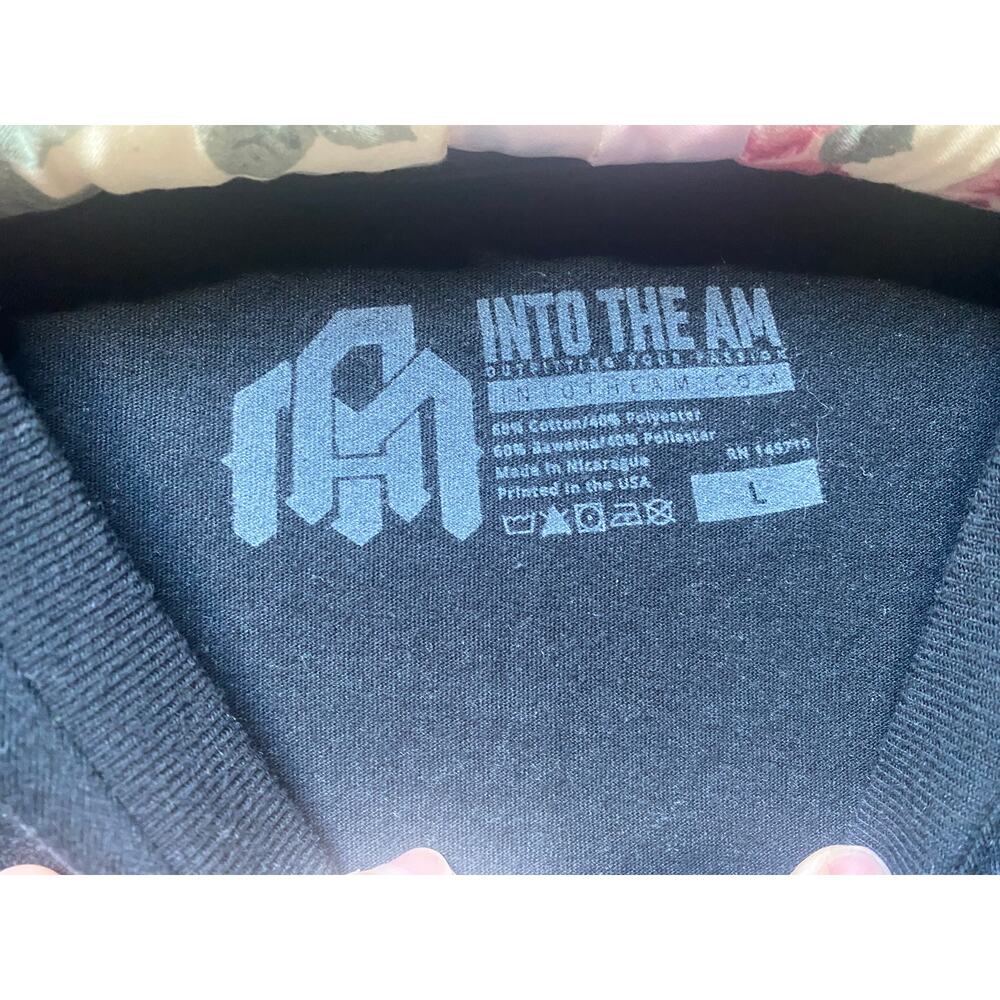 Into The AM Astronaut Graphic T-Shirt Large Black Neon Space Cosmic Streetwear - Picture 4 of 5